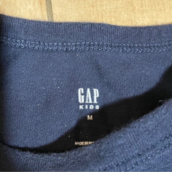 Gap Kids - 2 long sleeve graphic tees - boys size Medium - blue, navy - EUC - Picture 6 of 7